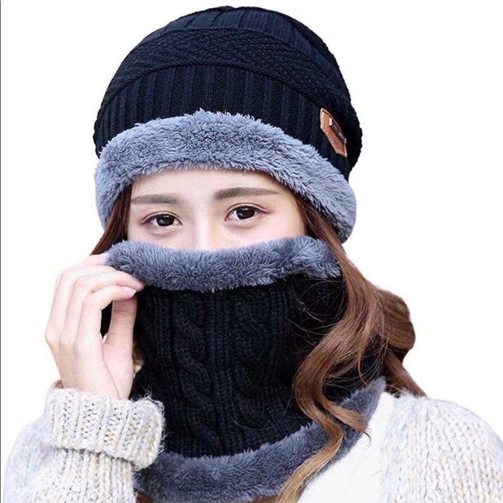 HINDAWI Black Winter Beanie Hat and Neck Warmer Infinity Scarf Set
